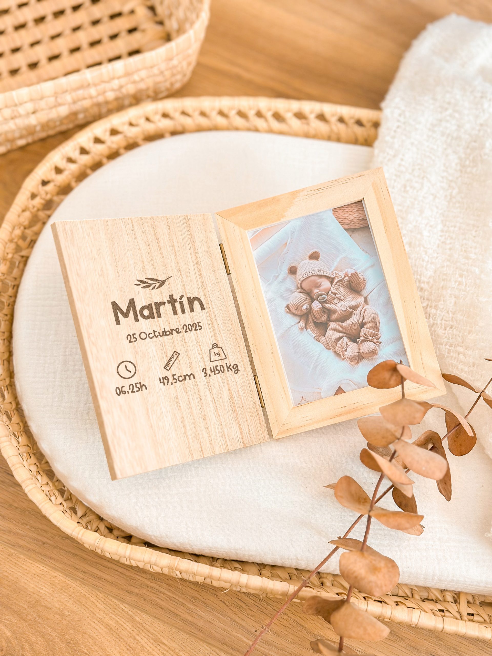 marco / libro madera nacimiento.