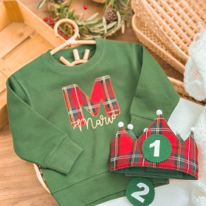 Sudadera inicial + Corona cumpleaños Navidad.