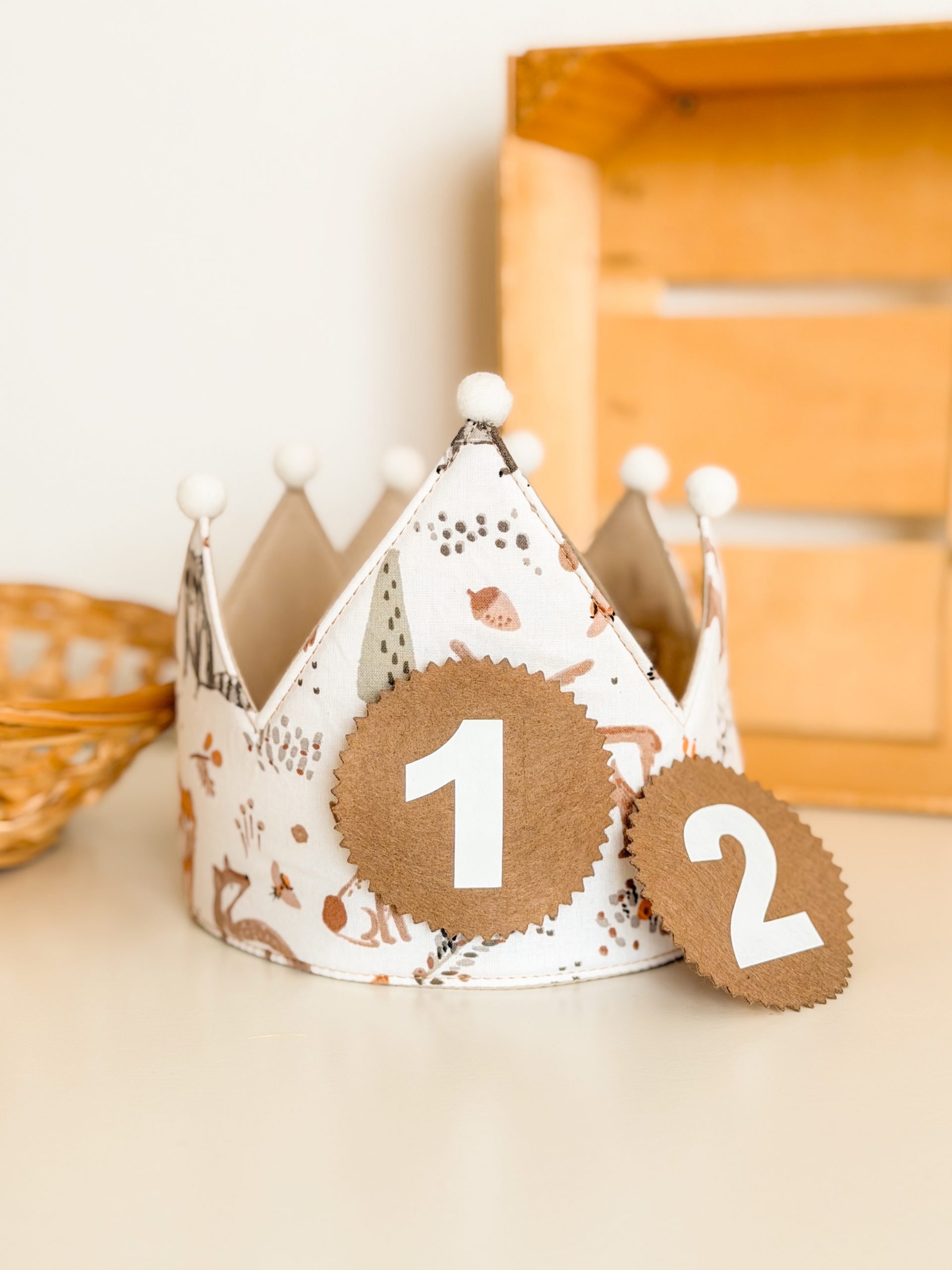 corona cumpleaños forest