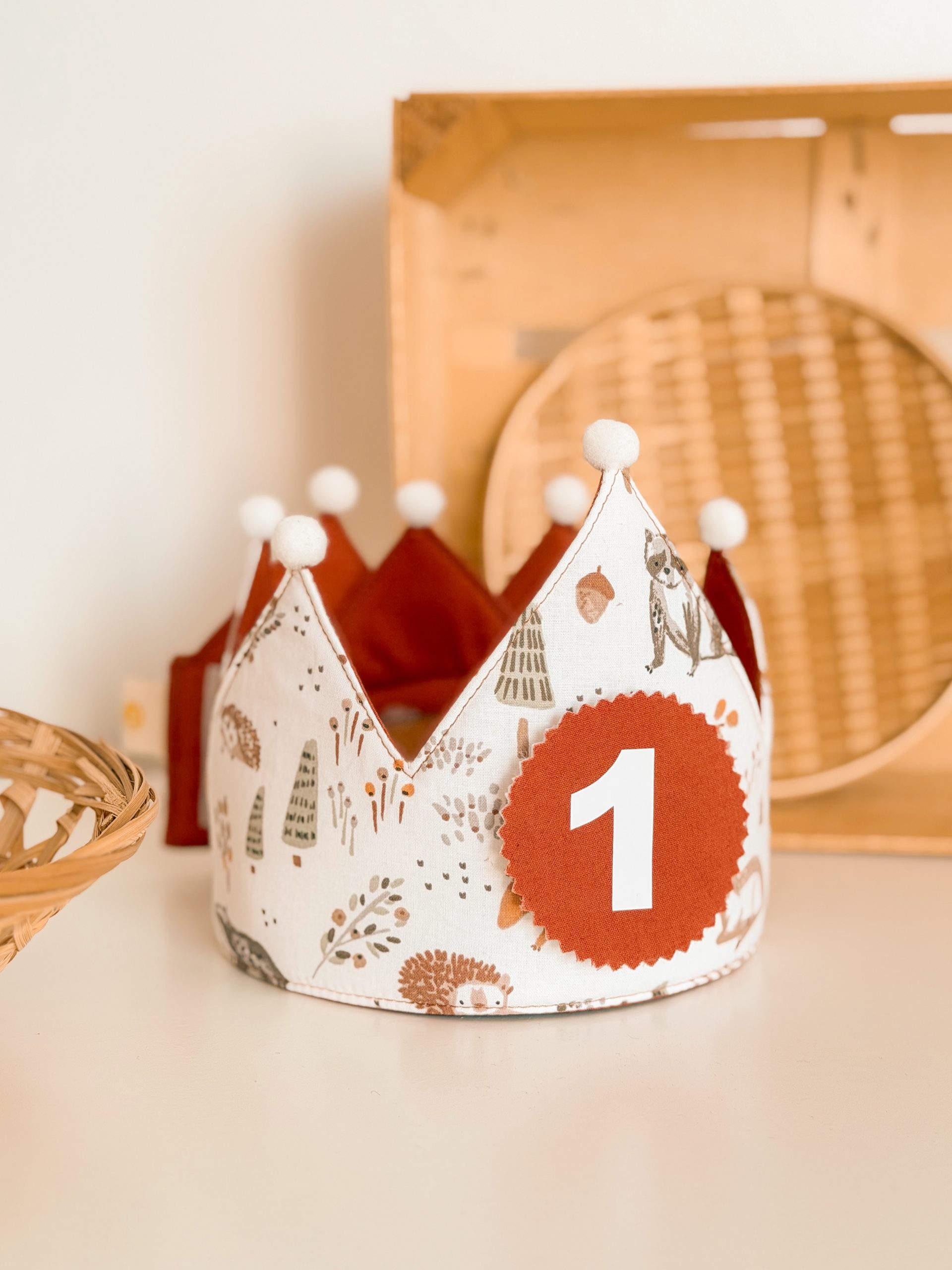 corona cumpleaños forest